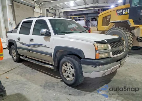 2004 Chevrolet Avalanche K1500 z USA, uszkodzony, nr VIN 3GNEK12TX4G184790